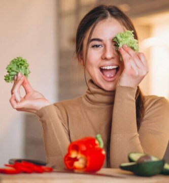 "Superalimentos que Combaten la Inflamación y el Envejecimiento"